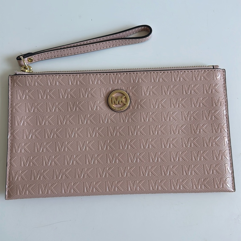 Michael Kors wristlet - blush pink